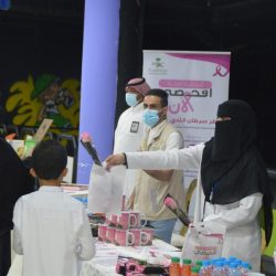 الجمعية السعودية للفنون التشكيلية “جسفت ” بمركزها الرئيسي تقيم مشروع ومعرض شباب جسفت