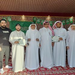 (رحلة مهرجان العنب والرمان )  40 رجل اعمال ومسؤول واعلامي يشاركون بالرحلة