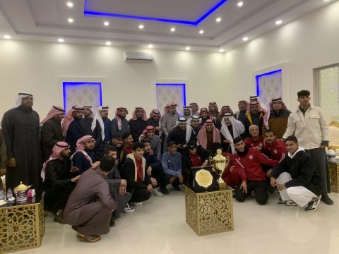 الأستاذ صالح بن خيران الحربي يقيم حفلاً تكريمياً لإدارة نادي القريات لحصولهم على بطولة الجوف والحدود الشمالية
