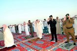 محافظ القريات يتقدم المصلين بصلاة عيد الفطر المبارك