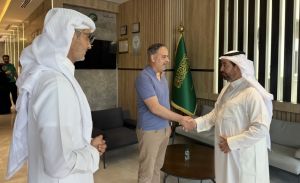 رئيس مجلس إدارة الريان لتوظيف الكفاءات بالأردن يزور مركز موف للطب الرياضي الشامل بالرياض